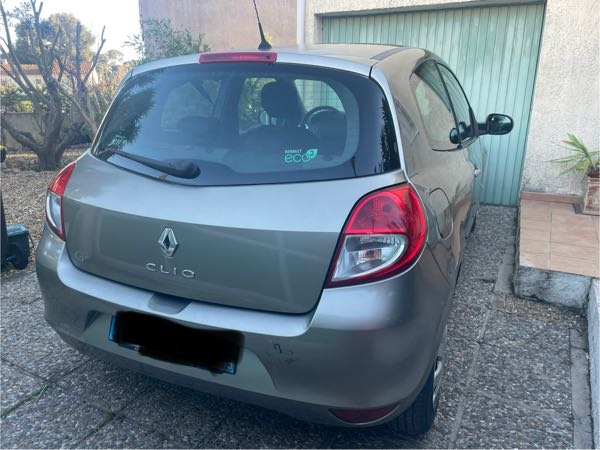 Renault Clio III (2) 1.2 16V 75 EXPRESSION CLIM 3P EURO5