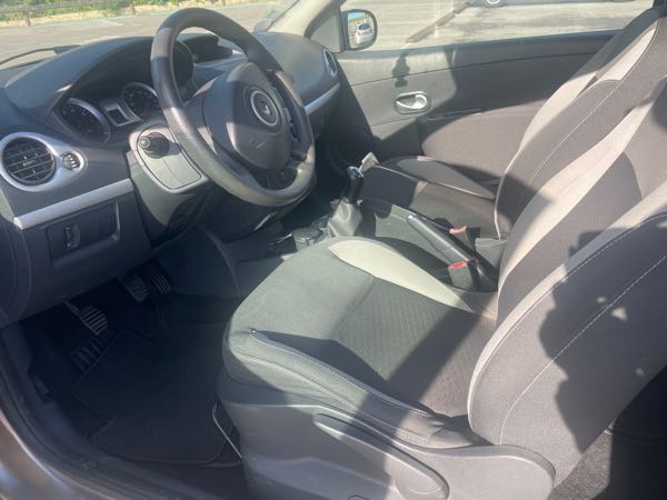 Renault Clio III (2) 1.2 16V 75 EXPRESSION CLIM 3P EURO5