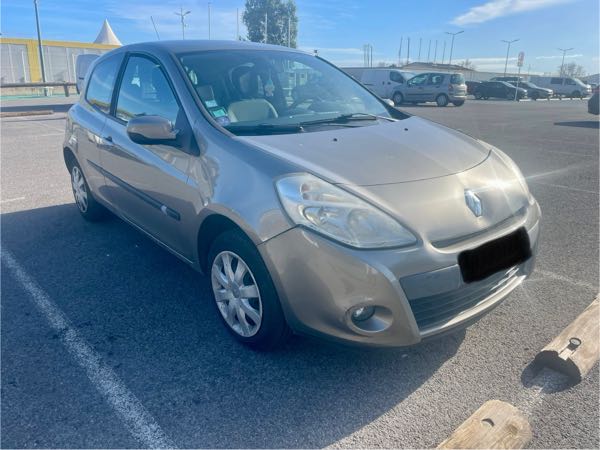 Renault Clio III (2) 1.2 16V 75 EXPRESSION CLIM 3P EURO5
