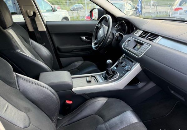 Land Rover Range Rover Evoque II D150 R-DYNAMIC BUSINESS