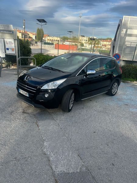 Peugeot 3008 Peugeot 3008 Hybrid4