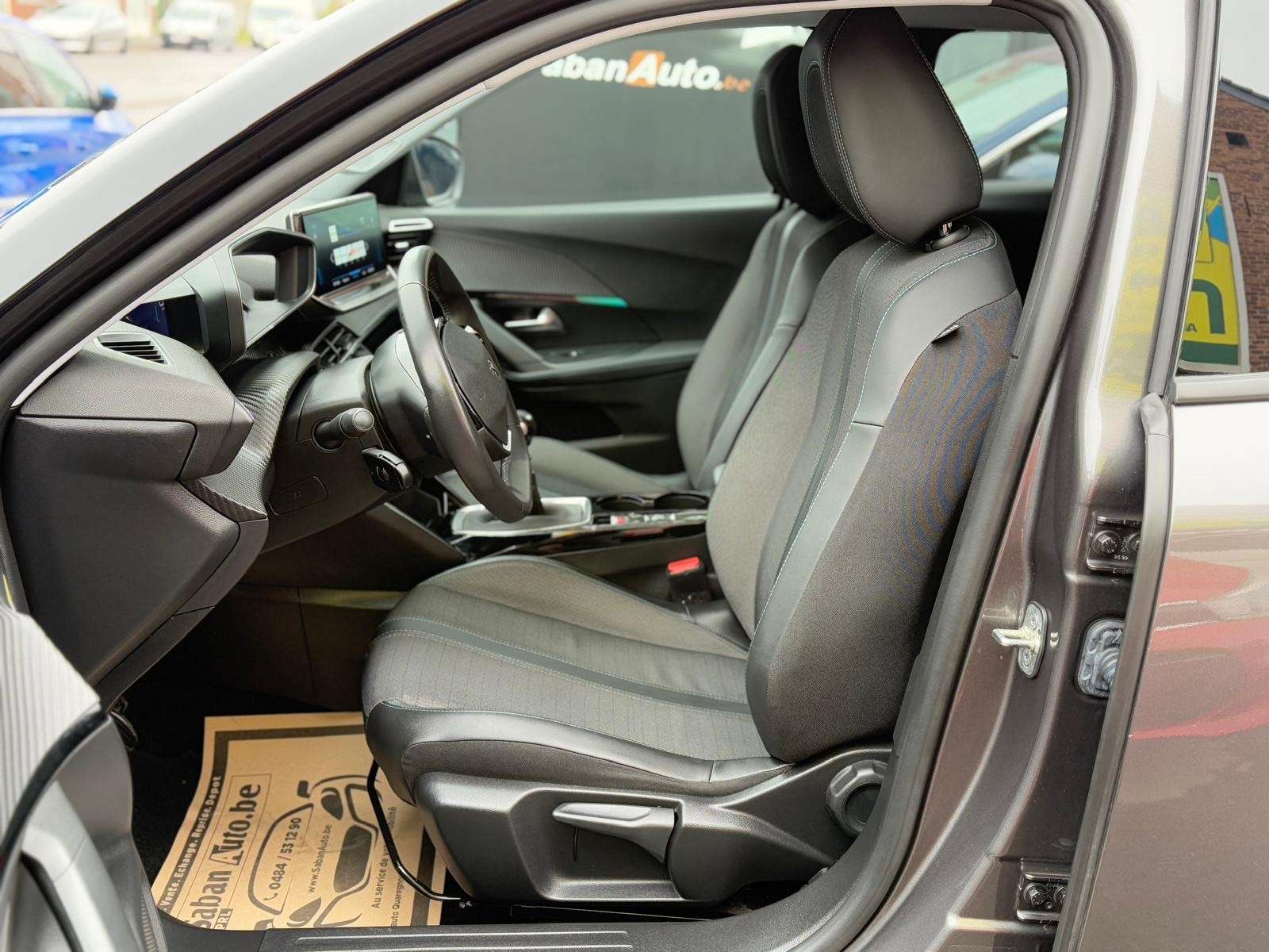 Peugeot 2008 1.5 BlueHDi • FULL LED • NAVI • CAMERA • C