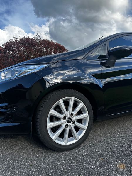 Ford Fiesta V (2) 1.5 TDCI 95 TITANIUM 5P