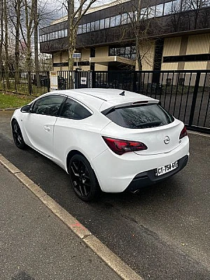 Opel Astra IV GTC 2.0 CDTI 165 FAP START/STOP SPORT