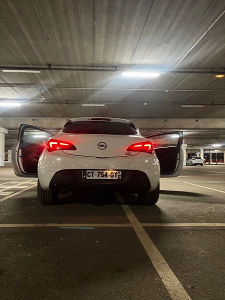 Opel Astra IV GTC 2.0 CDTI 165 FAP START/STOP SPORT