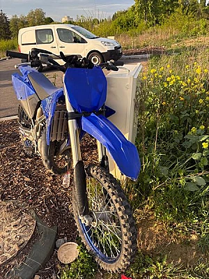 YAMAHA YZ