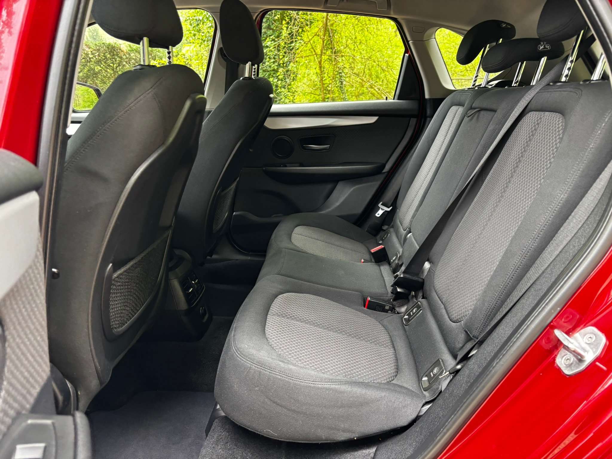 BMW 218 218i 136cv/ATTELAGE/GPS/CAPTEURS AR/A.C/GARANTIE