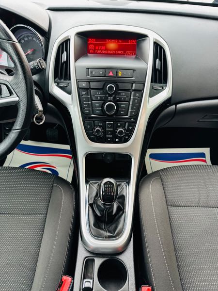 Opel Astra IV 1.7 CDTI 125 FAP 6CV COSMO