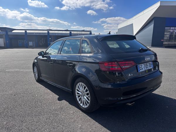 Audi A3 III BERLINE 1.6 TDI 110 5CV ATTRACTION