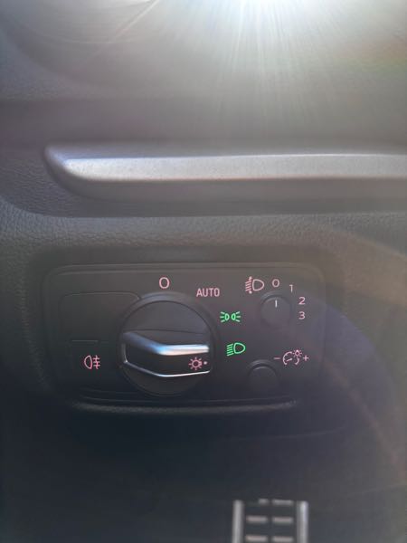 Audi A3 III BERLINE 1.6 TDI 110 5CV ATTRACTION