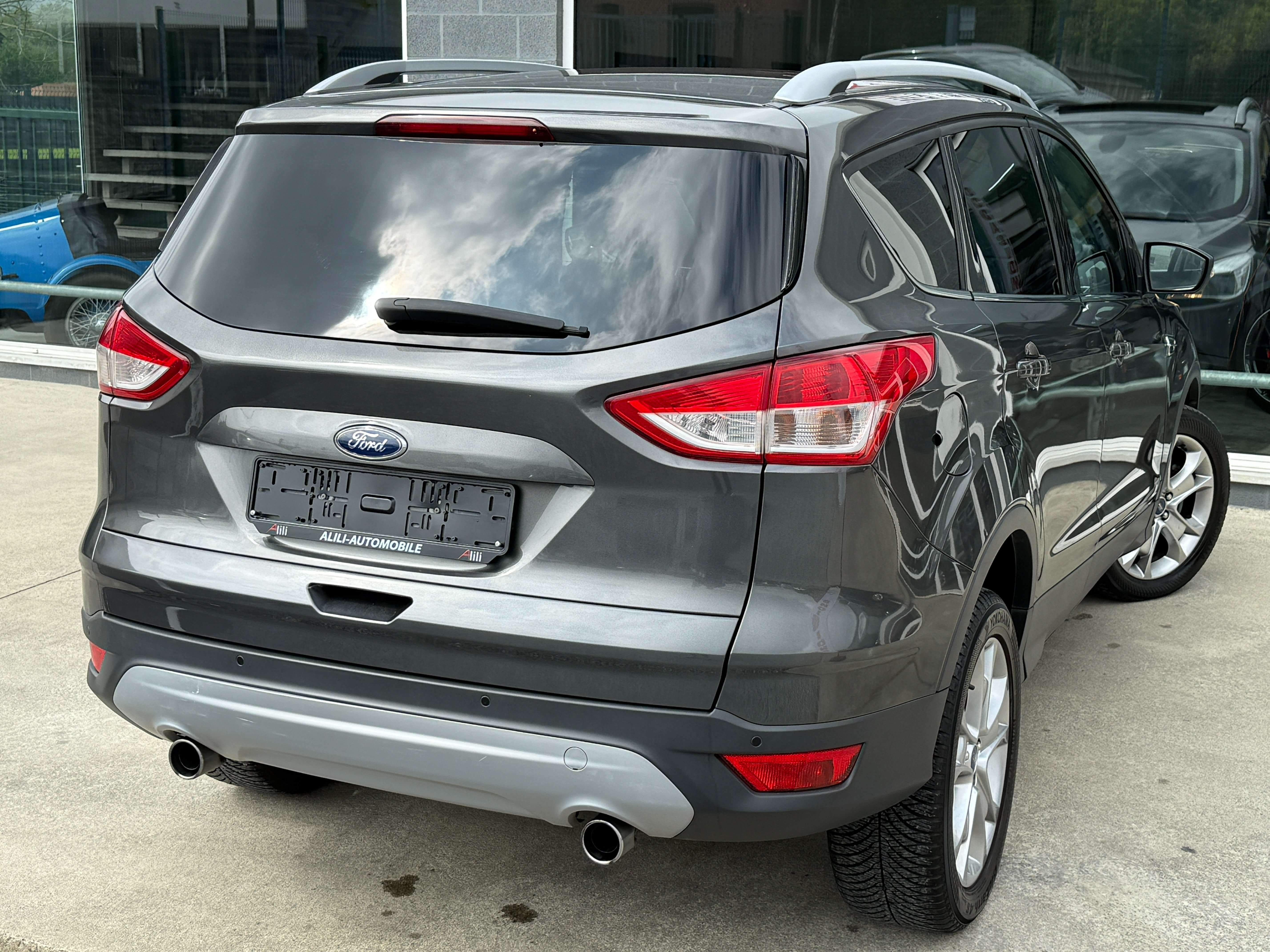 Ford Kuga 2.0 TDCi ECO 2WD*Titanium*Toit-Pano*Cuir*Garantie*