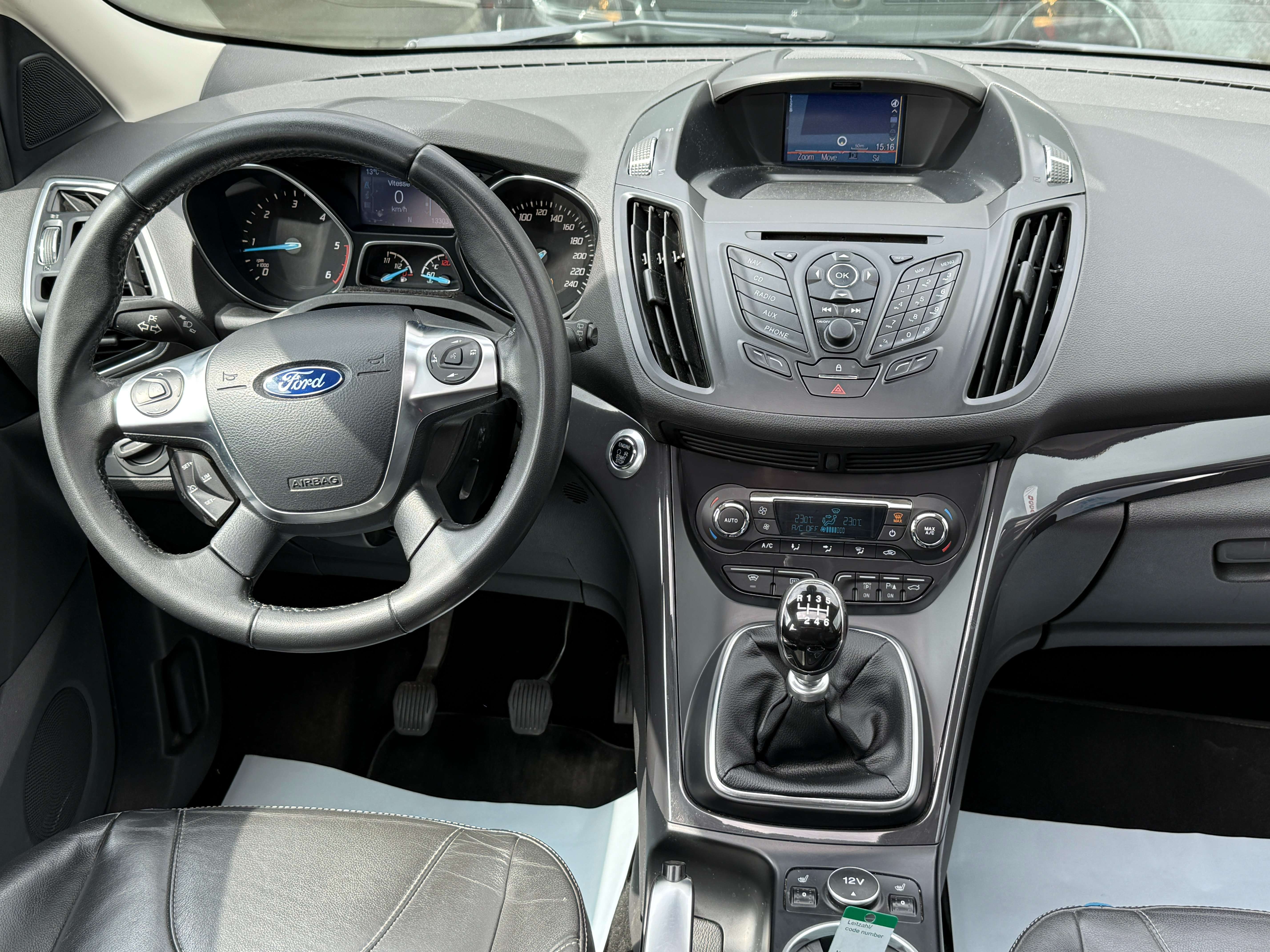 Ford Kuga 2.0 TDCi ECO 2WD*Titanium*Toit-Pano*Cuir*Garantie*