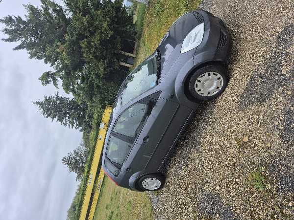 Ford Fiesta III (2) 1.3 AMBIENTE 5P