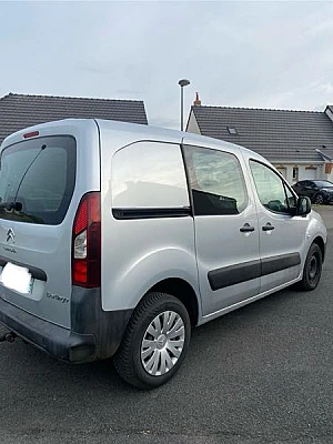 Citroen Berlingo Citroën Berlingo 1.6 HDI 92ch – Utilitaire 3 places bien équ