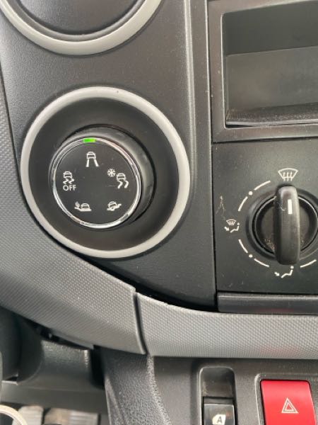 Citroen Berlingo Citroën Berlingo 1.6 HDI 92ch – Utilitaire 3 places bien équ