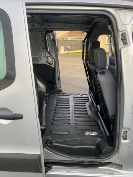 Citroen Berlingo Citroën Berlingo 1.6 HDI 92ch – Utilitaire 3 places bien équ