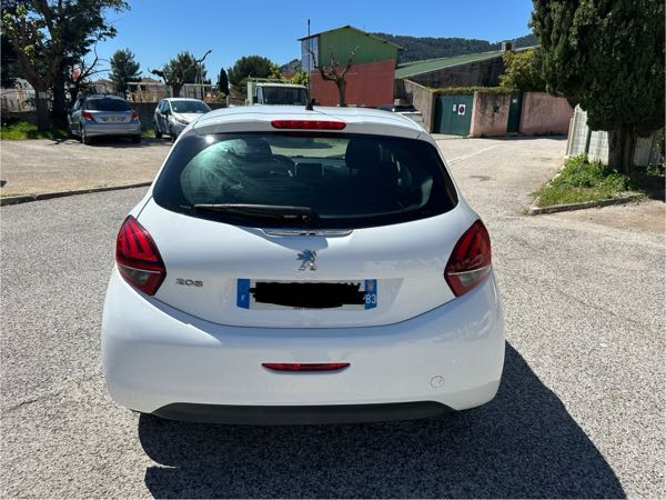 Peugeot 208 (2) 1.6 BLUEHDI 75 ACTIVE 5P