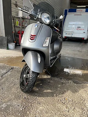 PIAGGIO VESPA GTS SUPER SPORT