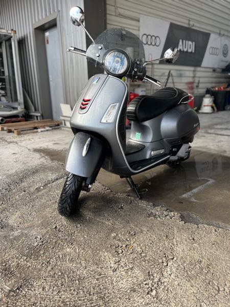 PIAGGIO VESPA GTS SUPER SPORT