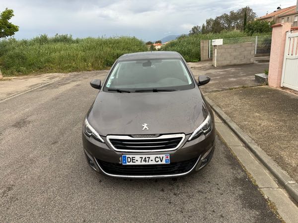 Peugeot 308 II 2.0 BLUEHDI 150 FAP FELINE