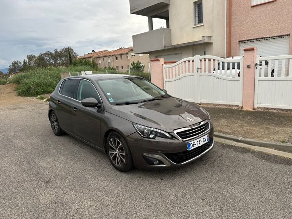 Peugeot 308 II 2.0 BLUEHDI 150 FAP FELINE