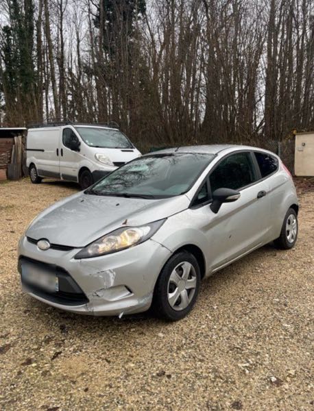 Ford Fiesta V 1400 TDCI 68 AMBIENTE 3P