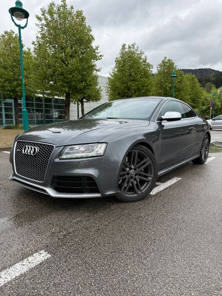Audi RS5 4.2 V8 FSI 450