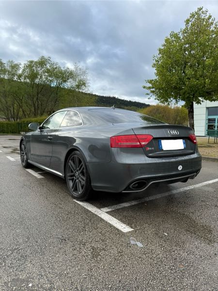 Audi RS5 4.2 V8 FSI 450