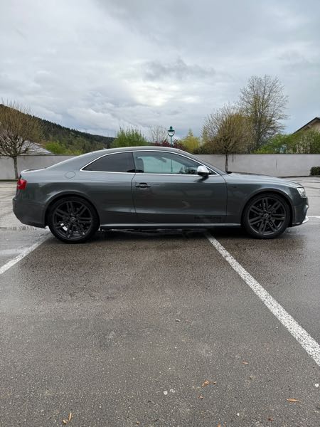 Audi RS5 4.2 V8 FSI 450