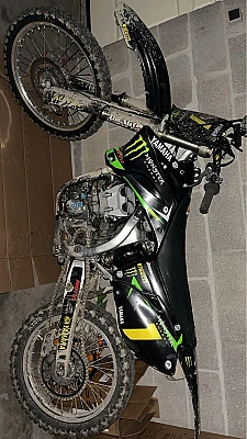 YAMAHA YZF
