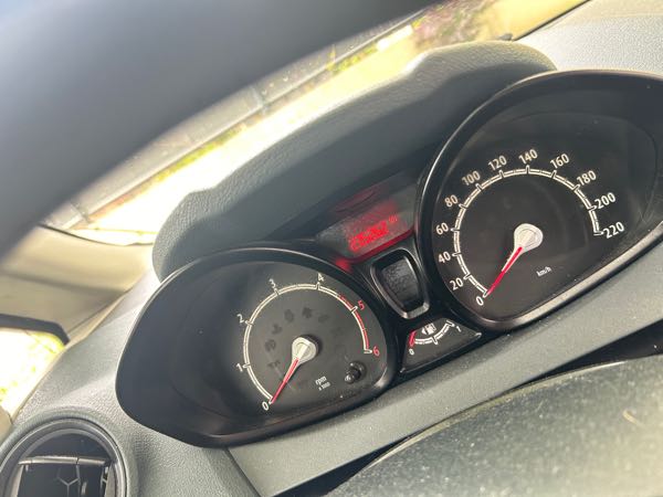 Ford Fiesta V 1400 TDCI 68 AMBIENTE 3P