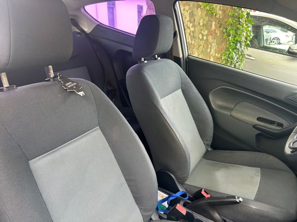 Ford Fiesta V 1400 TDCI 68 AMBIENTE 3P