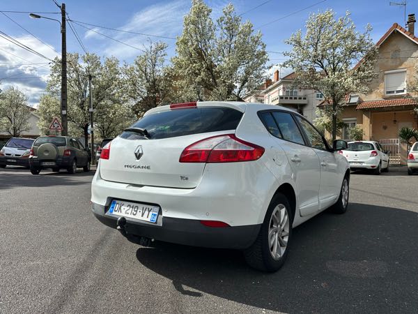 Renault Megane II (2) COUPE-CABRIOLET 1.6 16V 115 PRIVILEGE