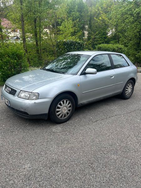 Audi A3 TDI 110 AMBITION 3P