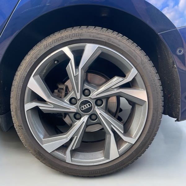Audi A3 IV BERLINE 35 TDI 150 DESIGN LUXE S TRONIC 7