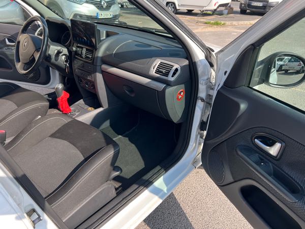 Renault Clio II (2) CAMPUS 1.5 DCI 65 5P