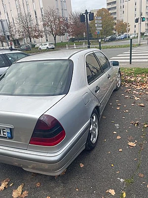 Mercedes-Benz Classe C IV 250 CDI BLUEEFFICIENCY SPORTLINE