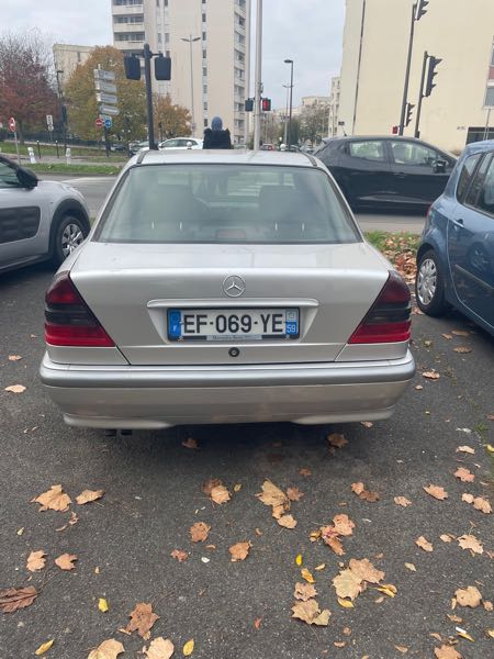 Mercedes-Benz Classe C IV 250 CDI BLUEEFFICIENCY SPORTLINE