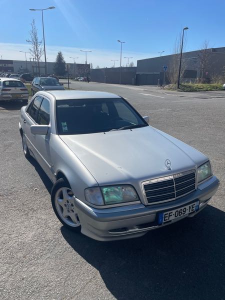 Mercedes-Benz Classe C IV 250 CDI BLUEEFFICIENCY SPORTLINE