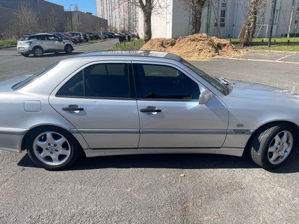 Mercedes-Benz Classe C IV 250 CDI BLUEEFFICIENCY SPORTLINE