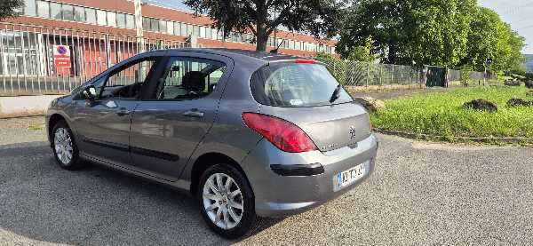 Peugeot 308 PEUGEOT 308 1.6 HDI 90CH