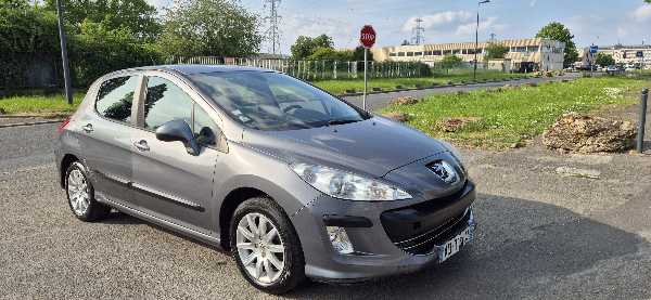 Peugeot 308 PEUGEOT 308 1.6 HDI 90CH