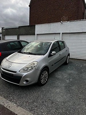 Renault Clio III (2) 1.2 16V 75 EXPRESSION CLIM 5P EURO5