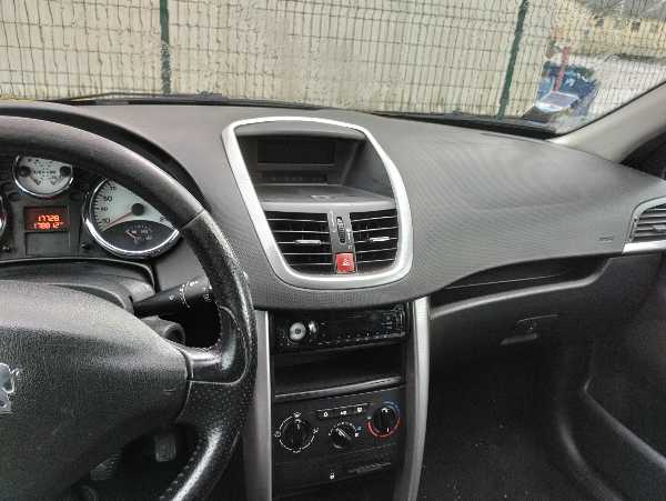 Peugeot 207 1.6 HDI 16V 110 FAP GRIFFE 3P