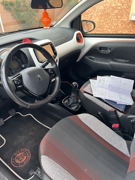 Peugeot 108 1.2 PURETECH 82 TOP! ROLAND GARROS 5P