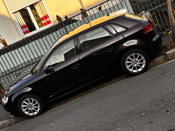 Audi A3 III BERLINE 1.6 TDI DPF 105 AMBIENTE