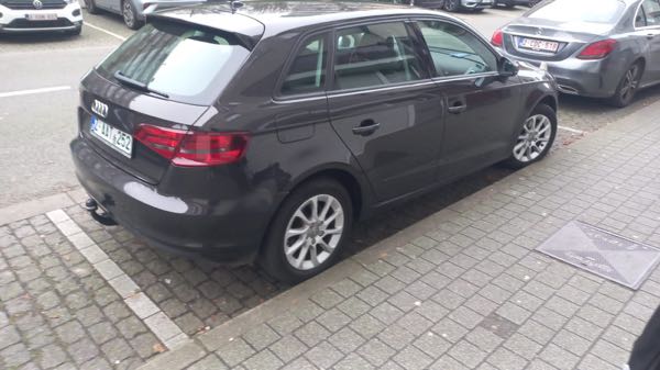 Audi A3 III BERLINE 1.6 TDI DPF 105 AMBIENTE