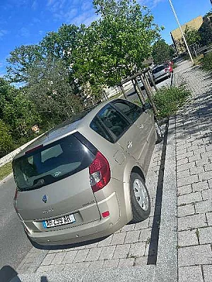 Renault Scenic renault scenic 2 1.5 dci 105