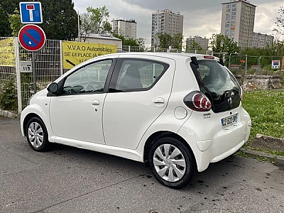 Toyota Aygo (2) 1.0 VVT-I ACTIVE 5P
