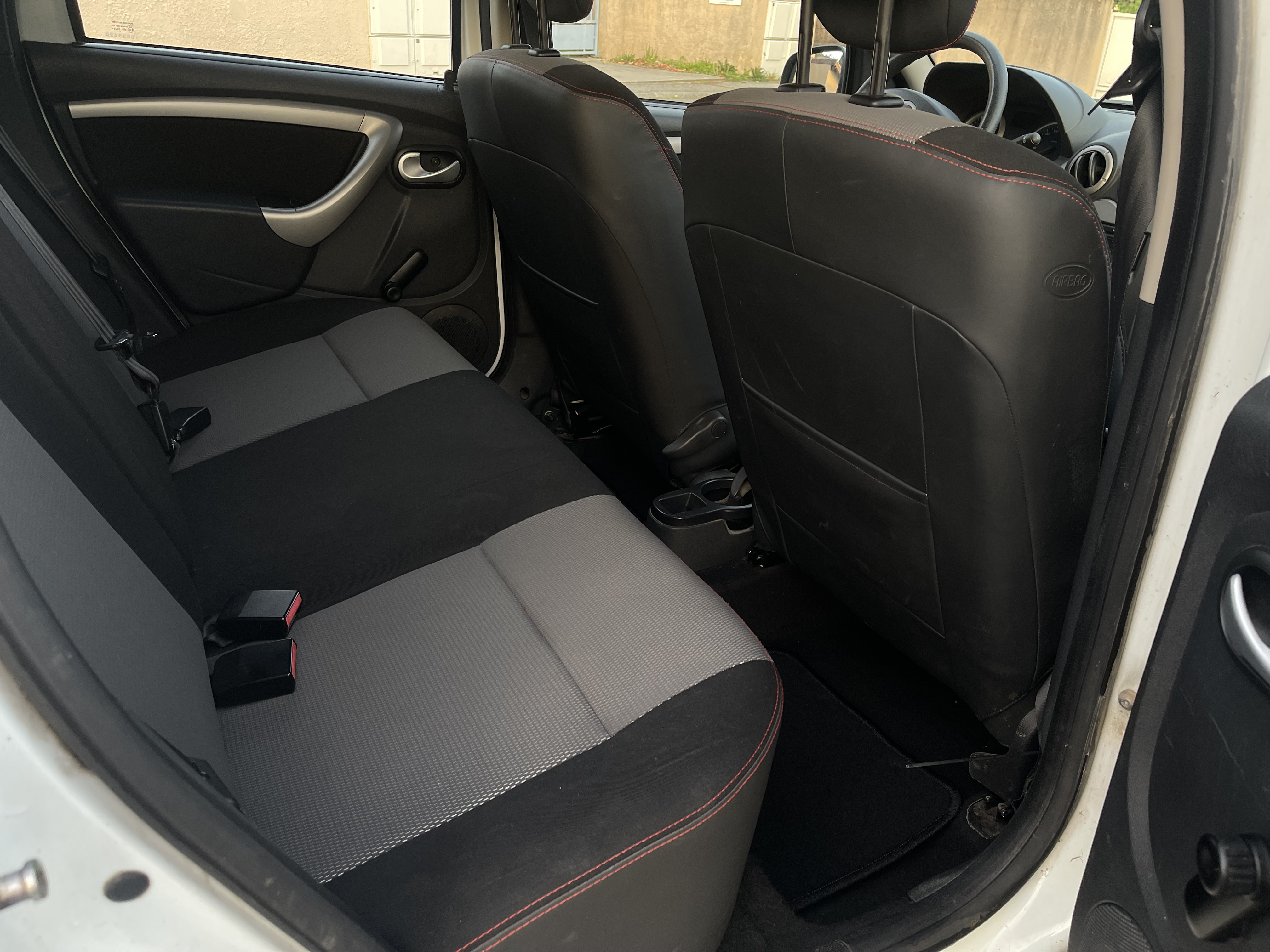 Dacia Duster 1.5 DCI 90 FAP 4X2 LAUREATE 2